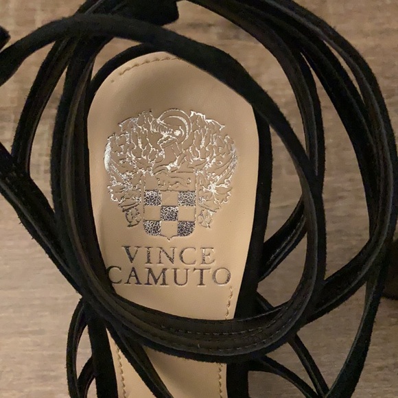 Sale❣️ NWT Vince Camuto Suede Strappy Heels size 7 - Picture 3 of 5
